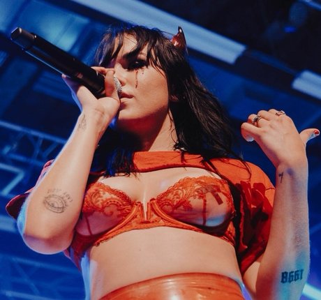 足の赤毛オンリーファンズ ホット 写真