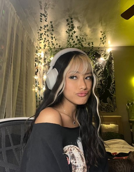 小さなおっぱいオンリーファンズ セクシーxxx ギャラリー