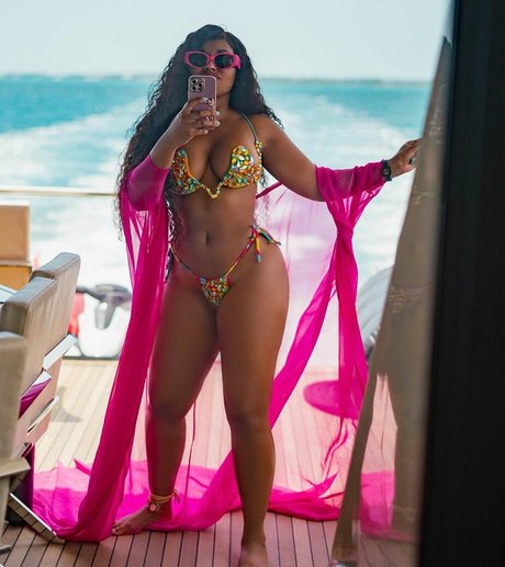 痩せた妻オンリーファンズ アダルト 画像