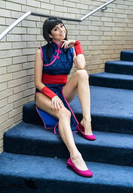 Uncanny Megan ポルノスター エロティック 写真