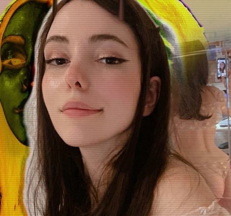 Kittew ポルノスター 裸 画像