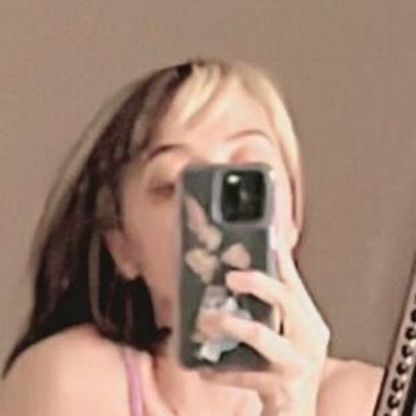 Fifi Rifis xxxスター 写真