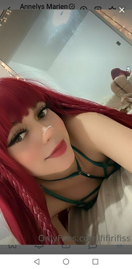 ミラーセルフィーオンリーファンズ アートヌード 画像