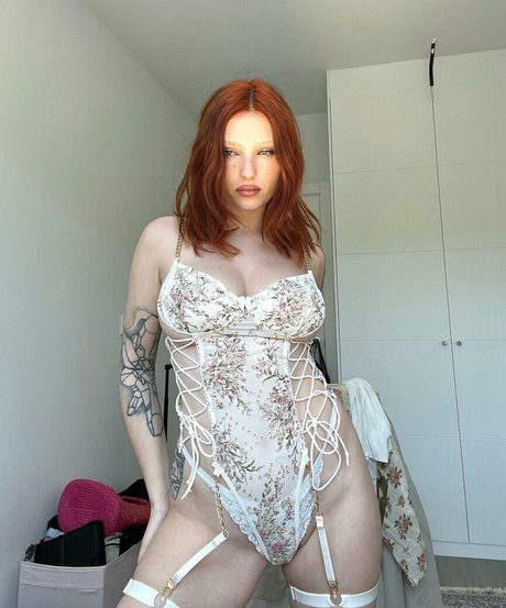 liKida エロティックなスター 画像