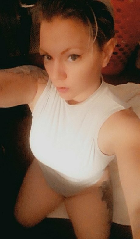 theamputeebitch スター ヌード 写真