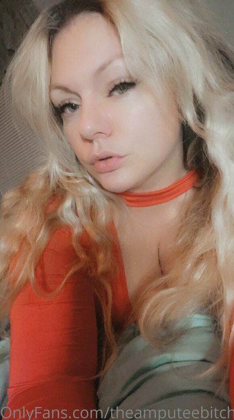 theamputeebitch 写真集