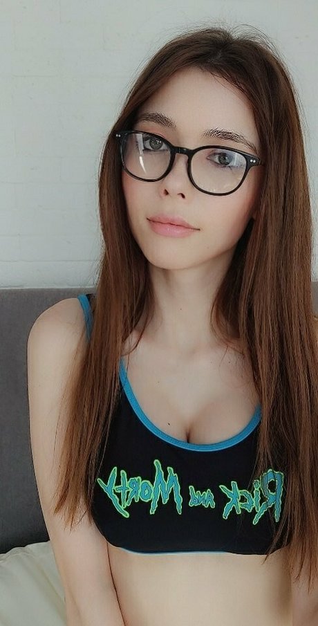 ランジェリー フェラチオ オンリーファンズ 無料ヌード 写真