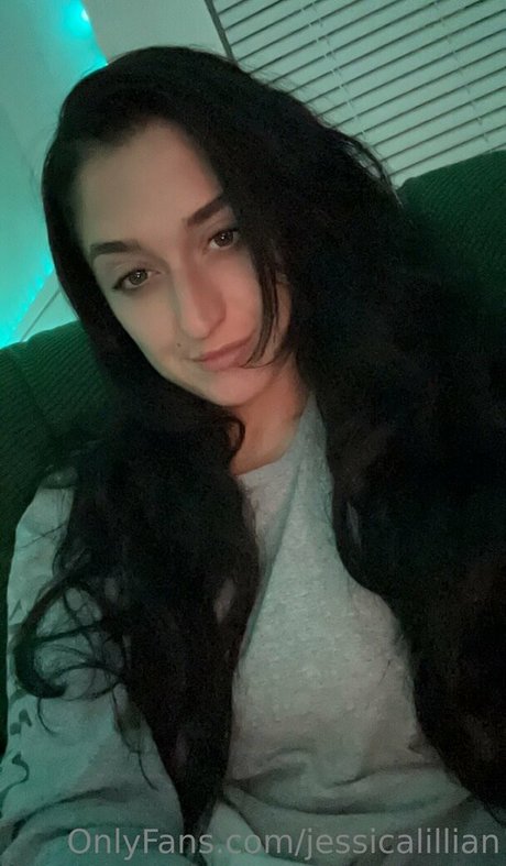 巨乳オナニーオンリーファンズ 裸 写真