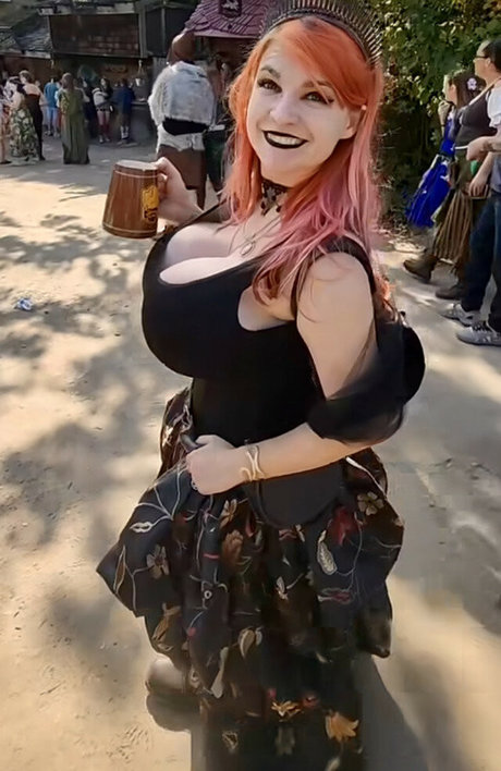 Heidi Corinne ポルノスター トップ 画像