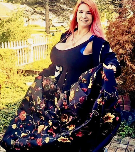 Heidi Corinne ポルノスター 写真