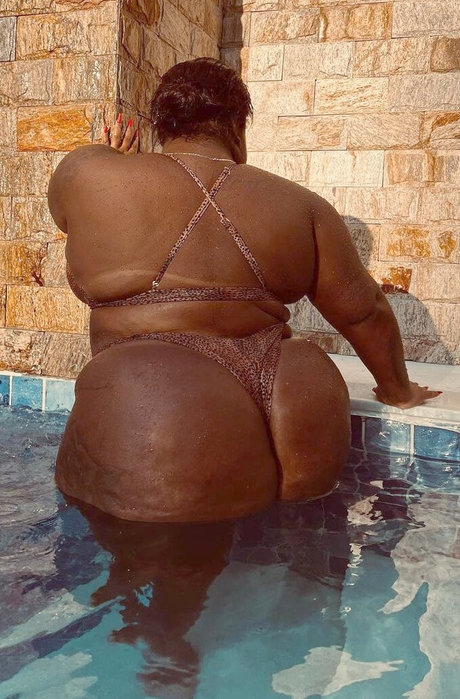 Jojo Todynho トップモデル 写真