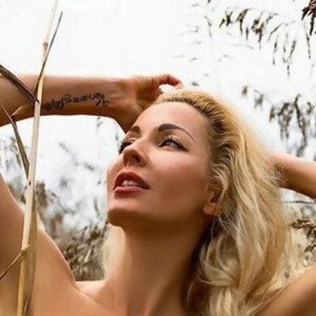 フィリピン人オンリーファンズ セクシー裸 画像