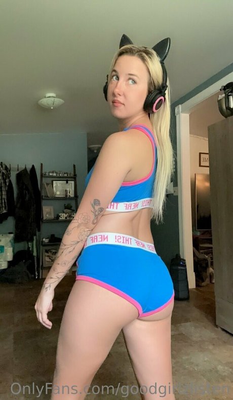 ウクライナのティーンオンリーファン エロ 写真