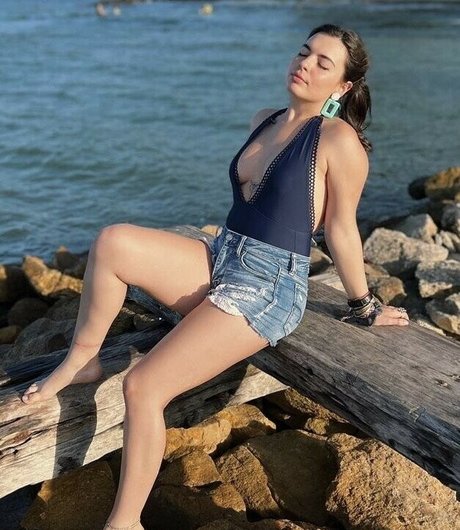 Isabella Gomez かわいいモデル 画像