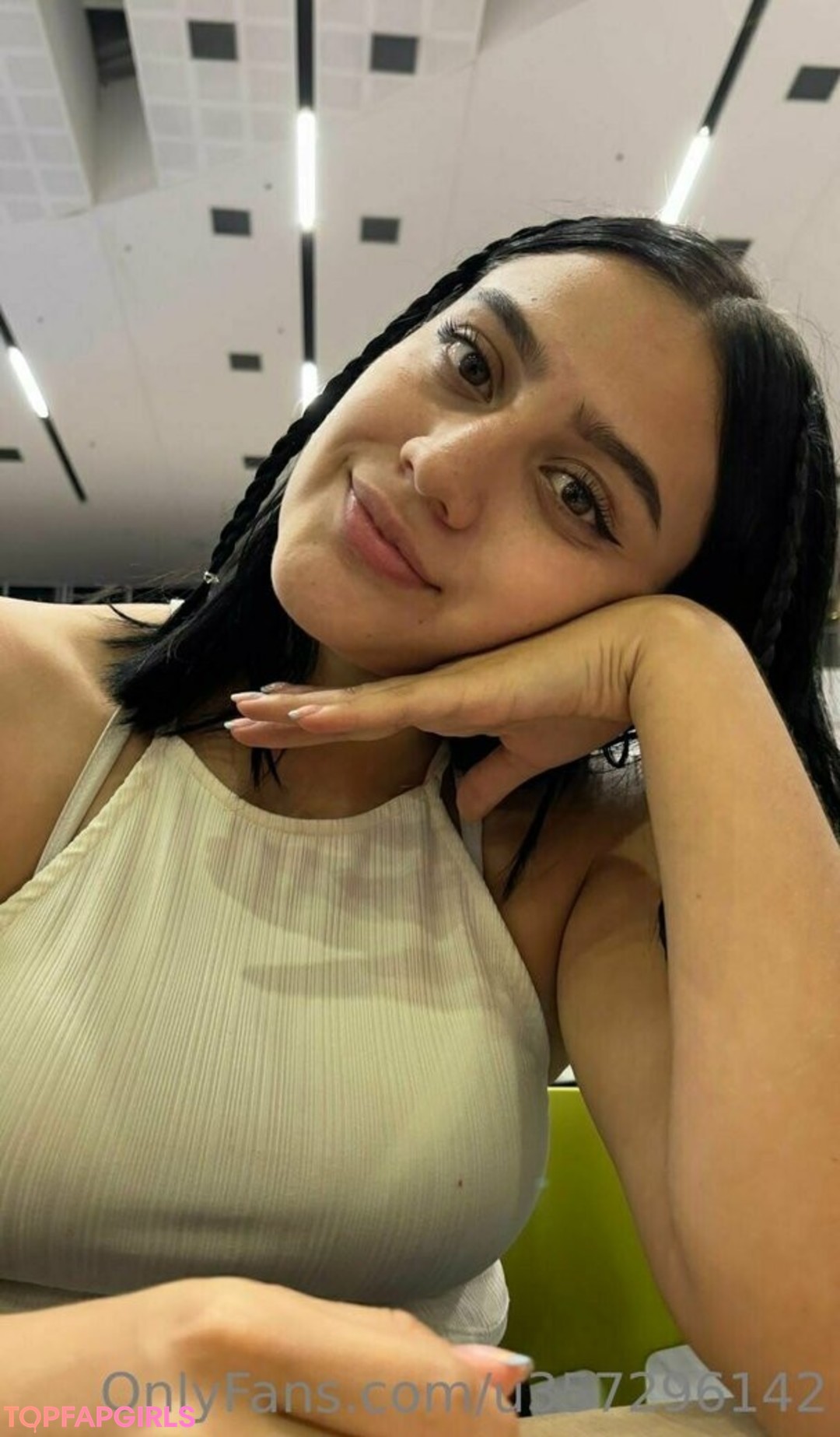 karina fernandez モデル ギャラリー