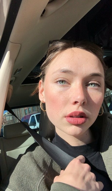 sydneylouisewilliams アダルトスター ギャラリー