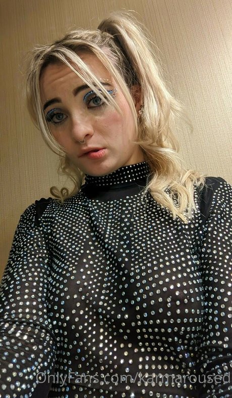 Karmaroused 独占ポルノスター 写真