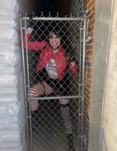 巨乳ストリップオンリーファンズ 限定 写真