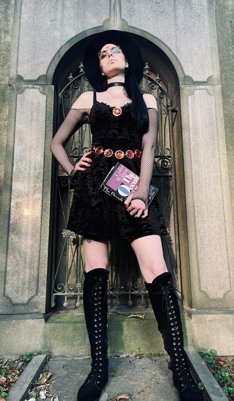 毛深いアジア人オンリーファンズ えろ 写真