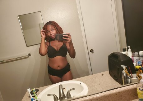 スキニーモデルオンリーファンズ ホットセックス 画像