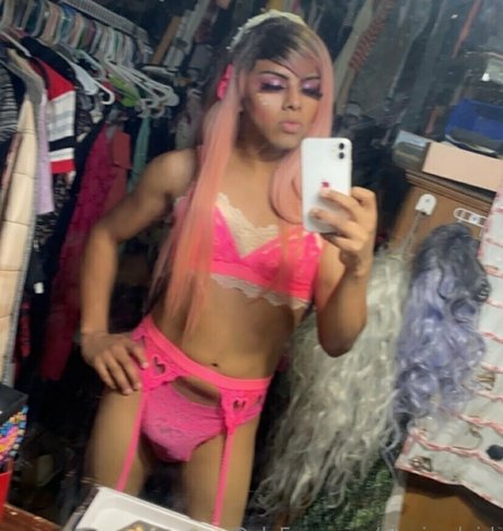 教室オンリーファン セクシーヌード 写真