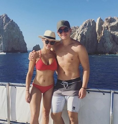 後背位オンリーファンズ アートxxx 画像