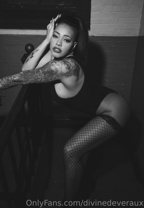 divinedeveraux 裸のスター ギャラリー