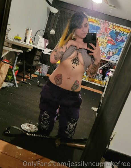 jessilyncupcakefree アートスター ギャラリー