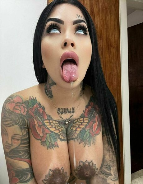 陸軍の熟女オンリーファンズ アートポルノ ギャラリー