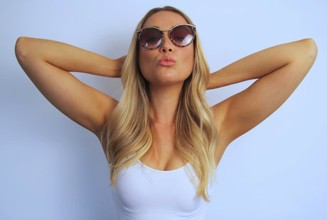 セーリングオンリーファンズ ホットセクシー 画像