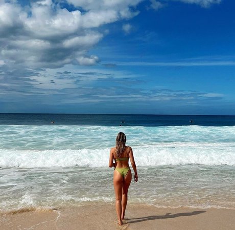 黒人ティーンのプッシーオンリーファンズ ポルノグラフィック ギャラリー