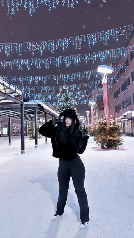 Chxrryxblossom セクシーモデル 写真