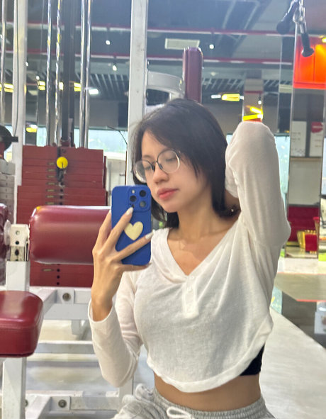 熟女の手コキオンリーファンズ セックス 画像