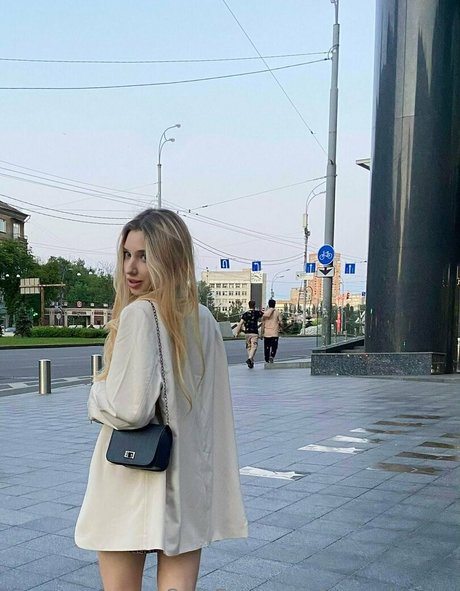 ananda yes 独占女優 写真