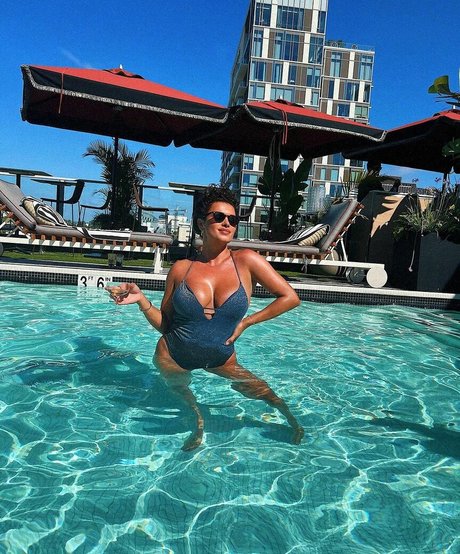 Joy Taylor エロティックなスター 画像