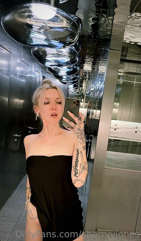 cherryyjones ポルノスター ベスト 写真