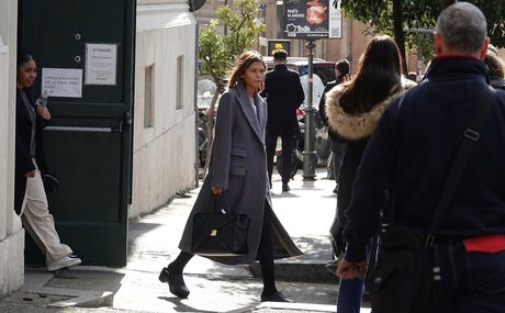 巨乳で曲線美のオンリーファンズ 無料セックス 写真