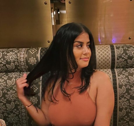 shegotdesiress アートスター 画像