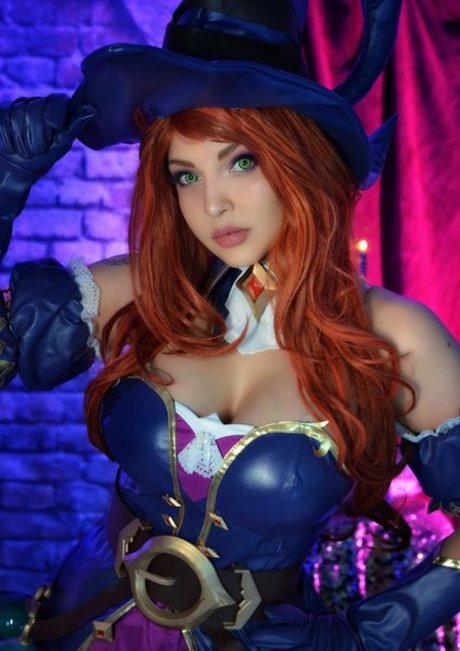 黒人トゥインクオンリーファンズ ホットセックス 写真