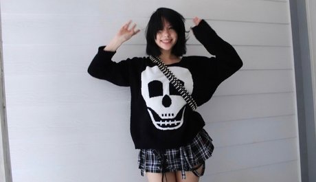 切断者オンリーファンズ セクシーヌード 画像