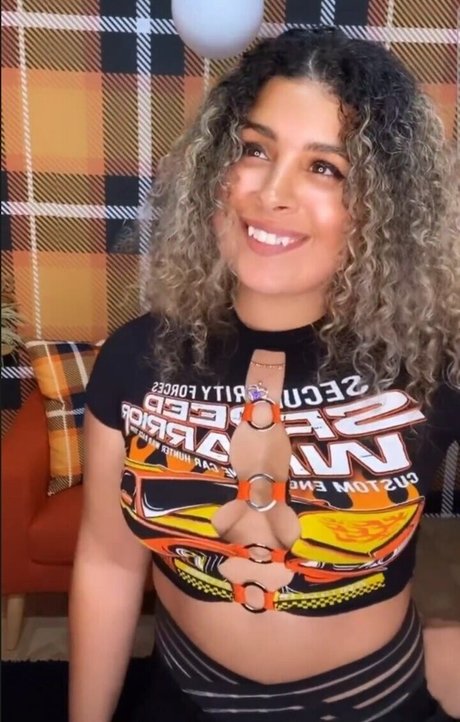 足 熟女 オンリーファンズ 無料セックス 写真