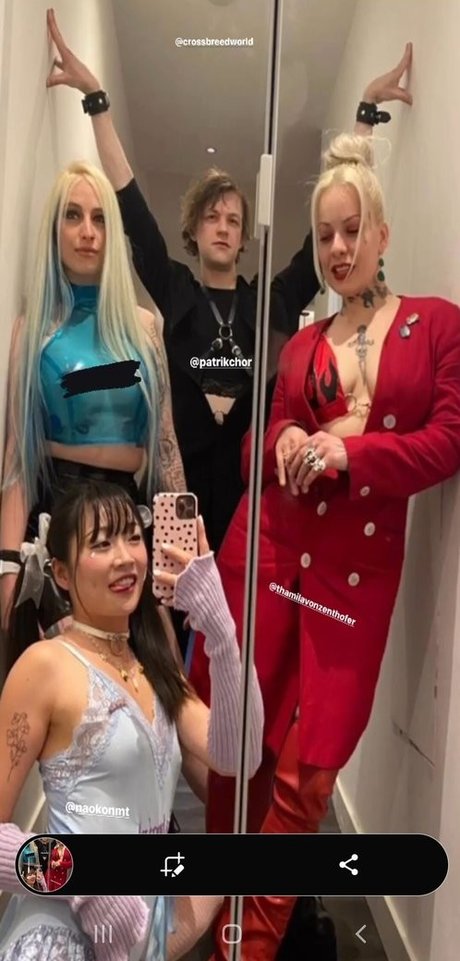 赤毛の痩せたオンリーファンズ アートポルノ 写真