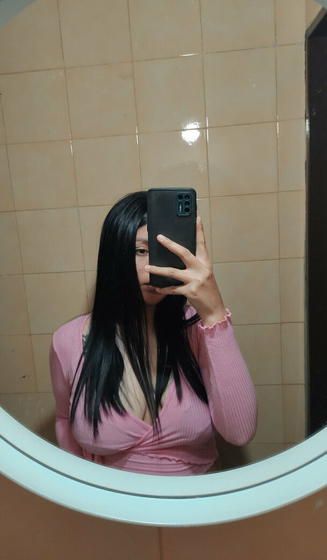 vickirivas99 セクシーモデル 画像