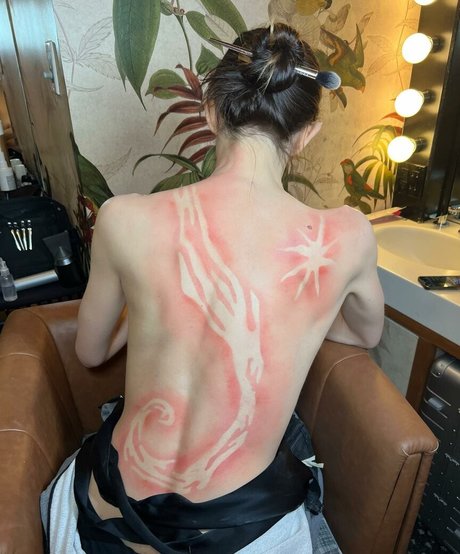 Caroline Polachek ヌード女優 アーカイブ