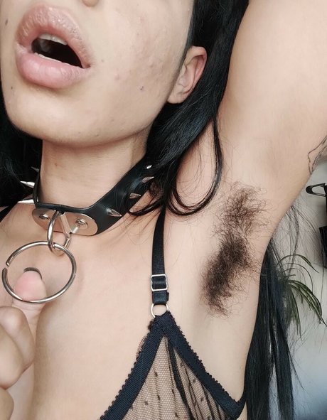 足 マンコ オンリーファンズ アートポルノ 写真