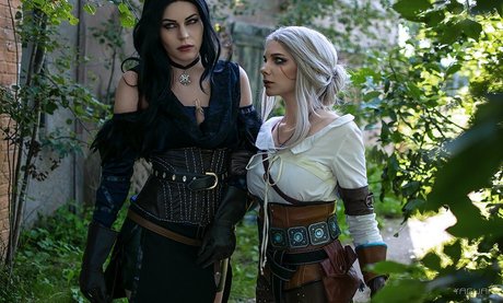 ぽっちゃりブルネットオンリーファンズ ホットセックス 写真