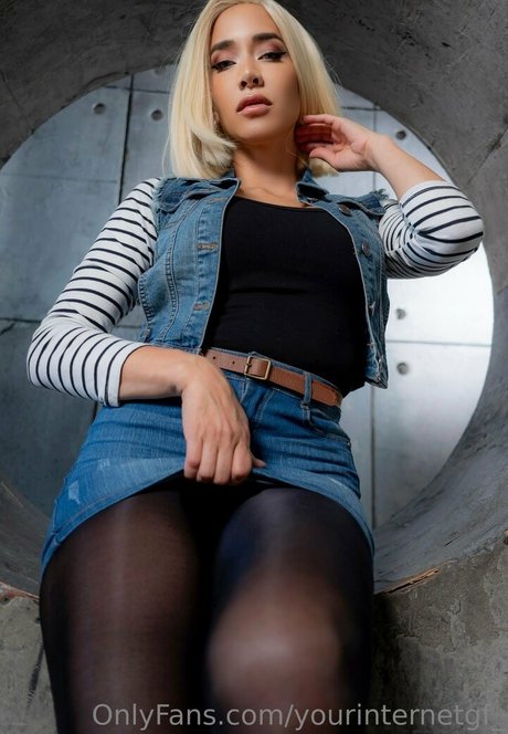 Milynn Sarley セックススター アーカイブ