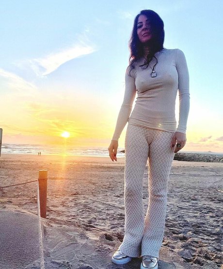 Ana Paula Padrao アートモデル 写真