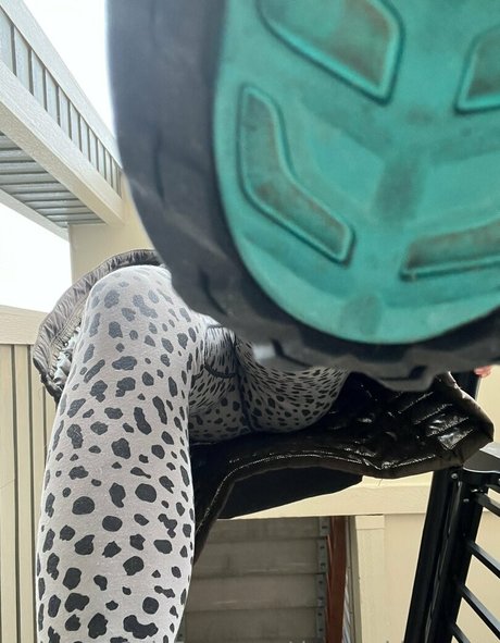 足の動画 オンリーファンズ 無料アダルト 画像