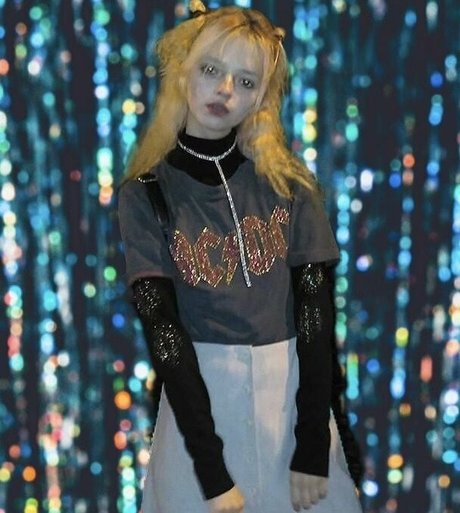 アジアン潮吹き オンリーファンズ 裸 画像